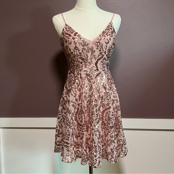 Windsor Dresses & Skirts - Elegant Pink Dusty Rose Sequin Dress